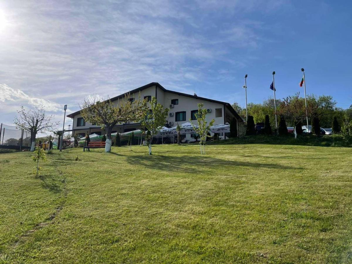 Family Hotel Borovitsa Pŭdartsi Exterior photo