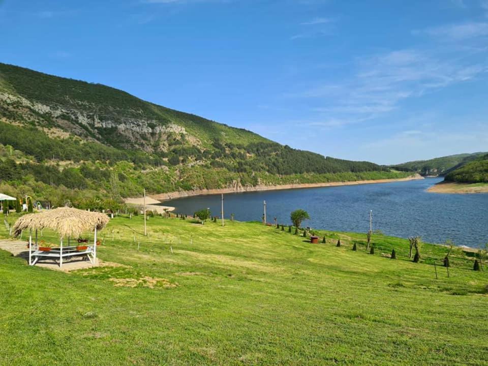Family Hotel Borovitsa Pŭdartsi Exterior photo
