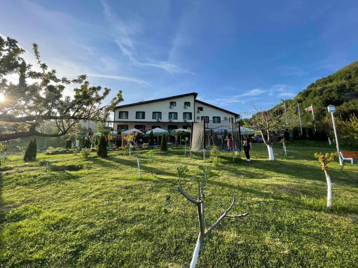 Family Hotel Borovitsa Pŭdartsi Exterior photo